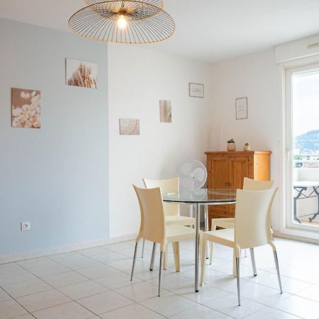 T2 Tout Confort Proche Centre Hyeres & Plages Экстерьер фото